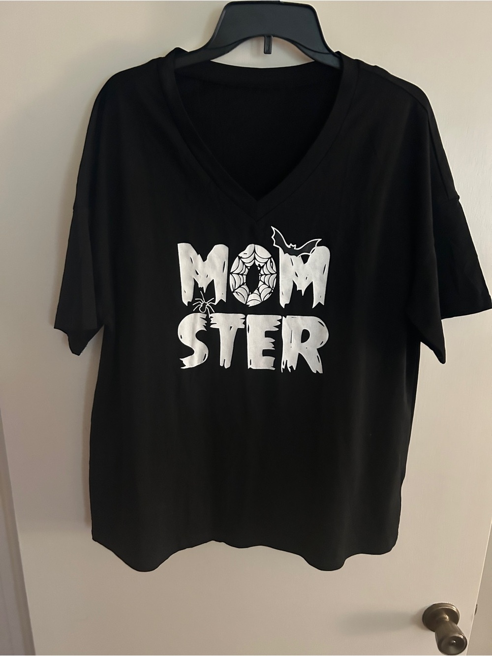 New Momster Womens L Black Graphic V-Neck Tee Halloween Wear
